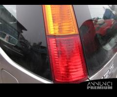 Fanale posteriore sinistro SUZUKI IGNIS del 2005