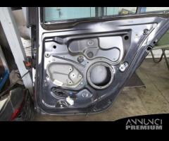 Porta posteriore dx VOLKSWAGEN GOLF 5 del 2004 - 8