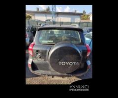 Ricambi TOYOTA RAV 4 4X4 2231cc D4D del 2006 - 6