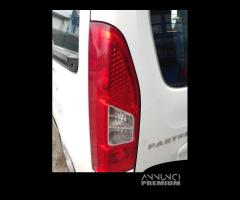 Fanale posteriore sx PEUGEOT PARTNER 2008