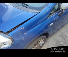 Parafango sinistro FIAT GRANDE PUNTO del 2011