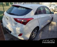 Ricambi HYUNDAI I30 CRDI 1396cc diesel del 2015