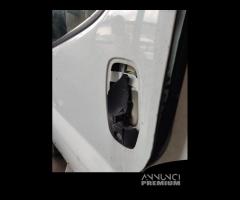 Porta anteriore sx nuda OPEL VIVARO del 2010