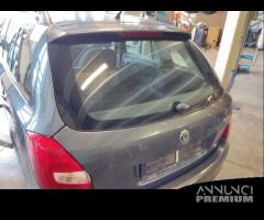 Portellone nudo SKODA FABIA del 2009