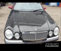 Ricambi MERCEDES CLASSE E 250 2.5cc D 1997