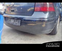 Paraurti posteriore VOLKSWAGEN GOLF 4 del 2000