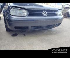 Paraurti anteriore VOLKSWAGEN GOLF 4 del 2000