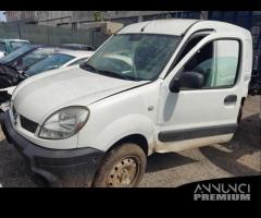 Ricambi RENAULT KANGOO 4X4 1.6cc benz 2007