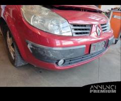 Paraurti anteriore RENAULT MEGANE SCENIC del 2005