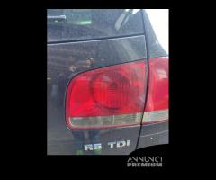 Fanale post. dx int. VOLKSWAGEN TOUAREG del 2003 - 1