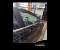 Porta anteriore dx nuda FORD FIESTA del 2009 - 5