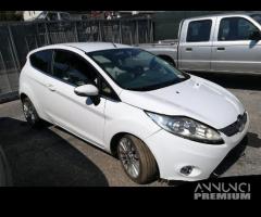 Proiettore destro FORD FIESTA del 2009