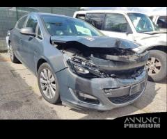 Ricambi OPEL ASTRA J 1686cc diesel del 2013 - 2