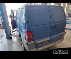 Ricambi MERCEDES-BENZ VITO 2151cc diesel del 2000