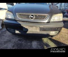 Paraurti anteriore OPEL ZAFIRA del 2002