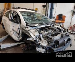 Ricambi HYUNDAI I30 1582cc diesel del 2013