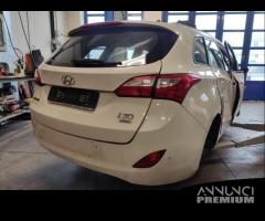 Ricambi HYUNDAI I30 1582cc diesel del 2013