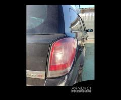 Fanale posteriore destro OPEL ASTRA H del 2005