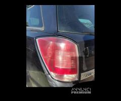 Fanale posteriore sinistro OPEL ASTRA H del 2005