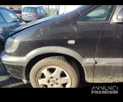 Parafango sinistro OPEL ZAFIRA del 2002