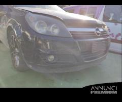 Paraurti anteriore OPEL ASTRA H del 2005