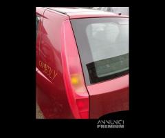 Fanale posteriore sinistro FIAT PUNTO 3 del 2004