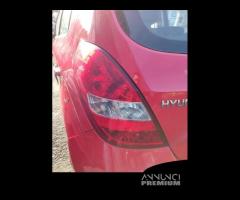 Fanale posteriore sinistro HYUNDAI I20 del 2011