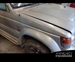 Parafango destro MITSUBISHI PAJERO del 1997