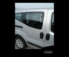 Porta laterale dx nuda FIAT QUBO del 2012