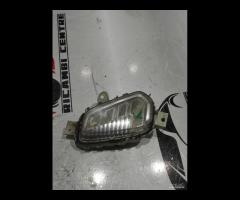 FARO FENDINEBBIA ANTERIORE INFERIORE SX VOLVO V40