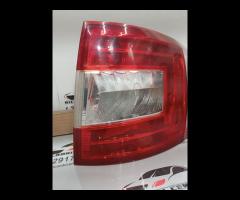 FANALE FARO STOP POSTERIORE DX SKODA OCTAVIA III 2