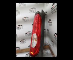 FARO FANALE STOP POSTERIORE DX RENAULT TRAFIC II V