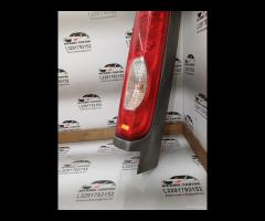 FARO FANALE STOP POSTERIORE DX RENAULT TRAFIC II V