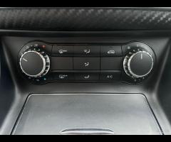 Mercedes-benz A 180 A 180 d Premium AMG - 22