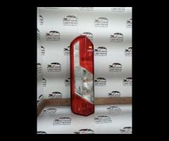 FARO STOP POSTERIORE SINISTRO FORD TRANSIT MK7 VAN