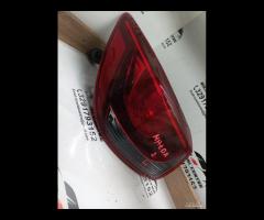 FARO FANALE STOP POSTERIORE SINISTRA MAZDA 2 2015