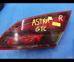 FARO FANALE POSTERIORE INTERNO DESTRO OPEL ASTRA J - 17