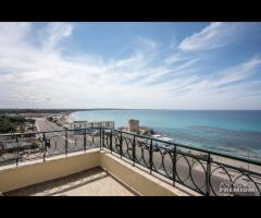 Attico a picco sulla spiaggia Rif. LIDO