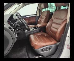 Volkswagen Touareg 3.0 TDI 204 CV tiptronic BlueMo - 24