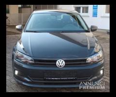 Volkswagen polo anno 2018 per ricambi #0382