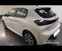 Peugeot 208 anno 2020/21 per ricambi