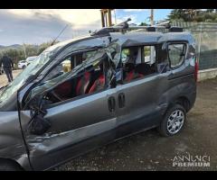 Fiat Doblò 1.6 mjet 105cv anno 04-2015 incidentata