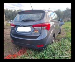 Hyundai IX20 1.4 diesel 90cv anno 2015 incidentata - 9