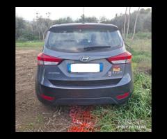 Hyundai IX20 1.4 diesel 90cv anno 2015 incidentata - 10