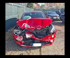 Renault Clio 1.0 benzina 91cv 2021 incidentata