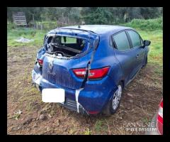 Renault Clio 1.5 dci 75cv anno 12-2018 incidentata - 7