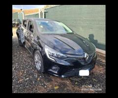 Renault Clio Zen 1.0 benzina 90cv 2021 incidentata