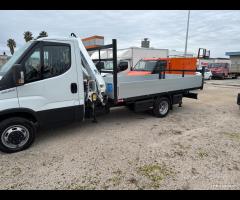 IVECO DAILY 35C16 E6D cassone e gru