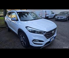 Hyundai Tucson 1.7 CRDi Sound Edition Incidentata