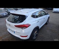 Hyundai Tucson 1.7 CRDi Sound Edition Incidentata